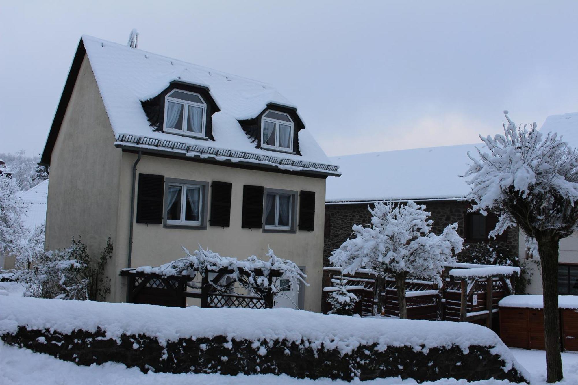 Eifelstuben Mit Charme - Am See, Nahe Burg * Ulmen